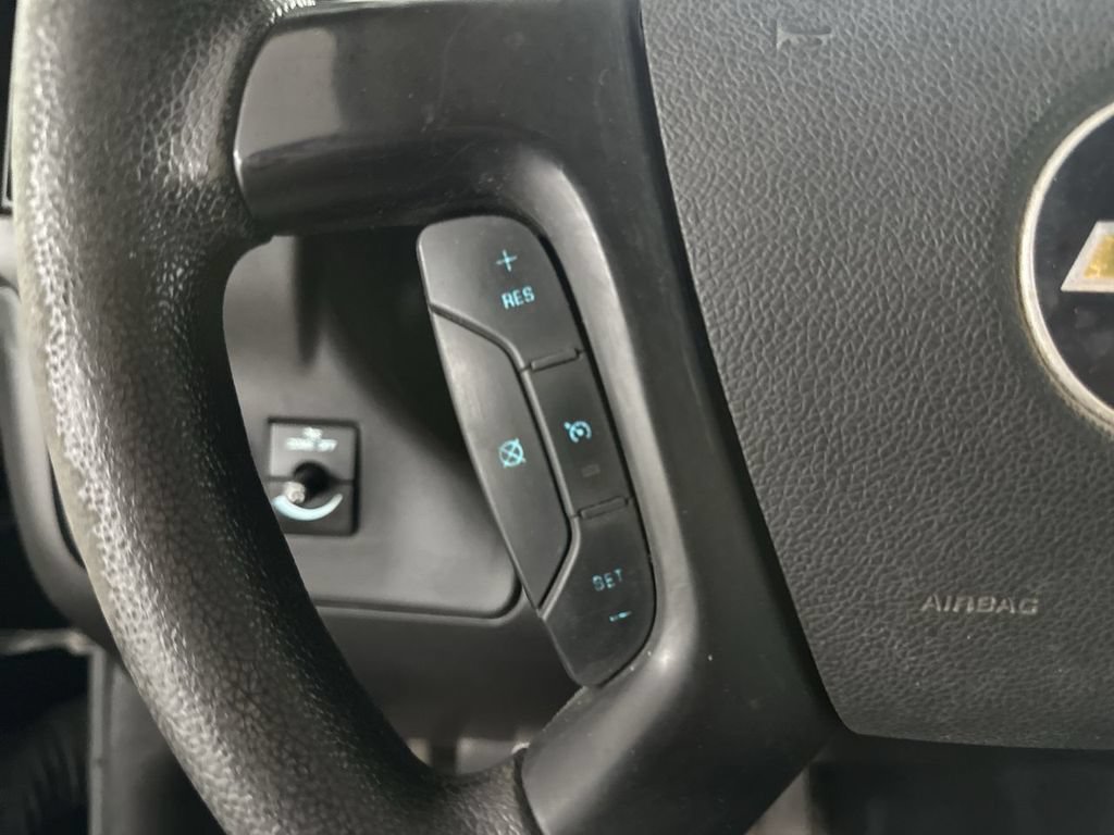 Used 2010 Chevrolet Express 2500 RWD image 30