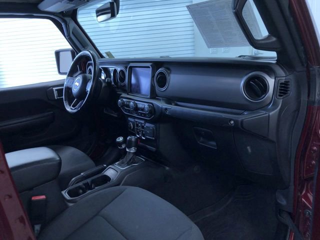 Used 2021 Jeep Gladiator Willys AWD/4WD image 18