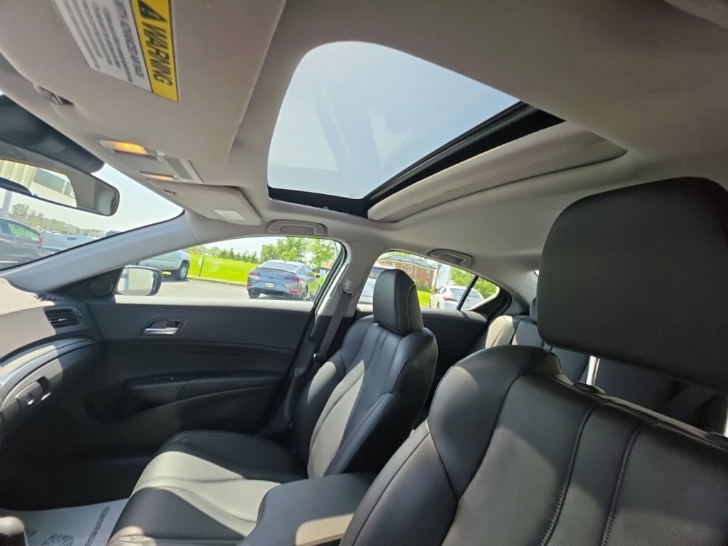 Used 2020 Acura ILX FWD image 13