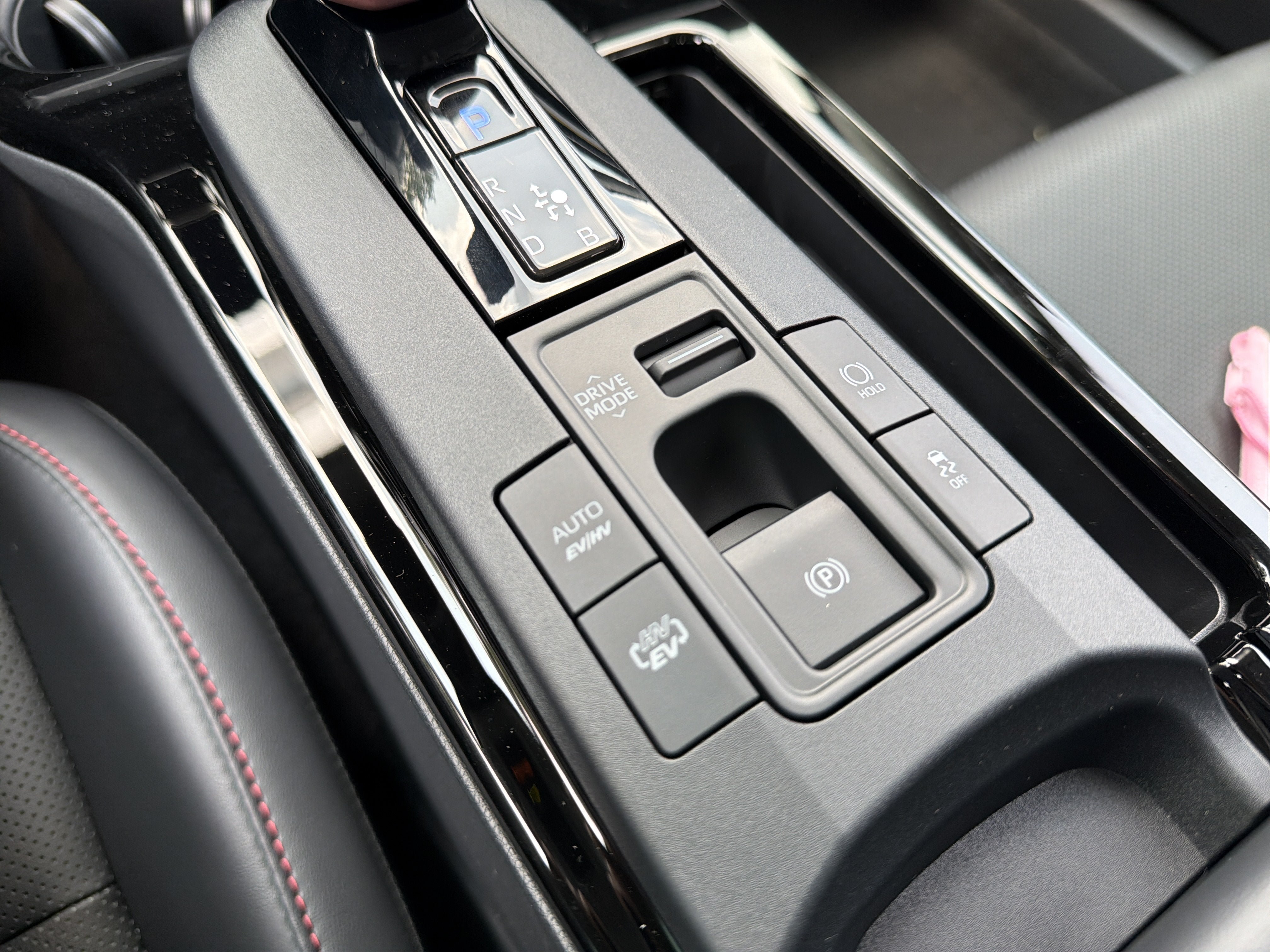 New 2026 Toyota Prius Plug-In Hybrid FWD image 21