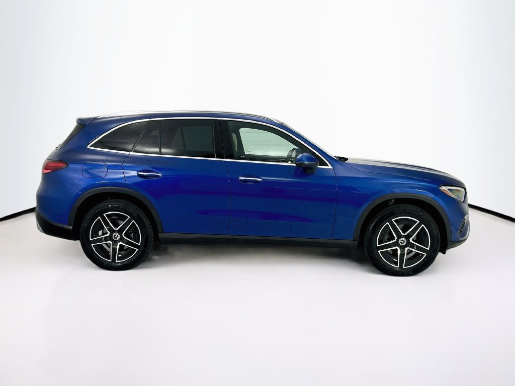 Certified 2026 Mercedes-Benz GLC 300 image 4