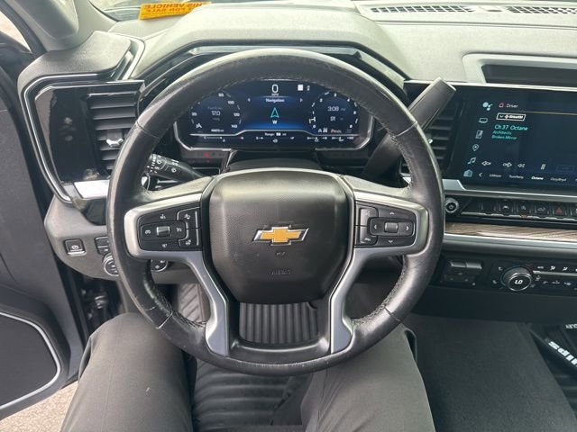 Used 2022 Chevrolet Silverado 1500 LT AWD/4WD image 12