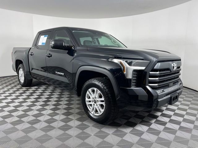 Used 2023 Toyota Tundra SR5 w/ SR5 Premium Package AWD/4WD image 3