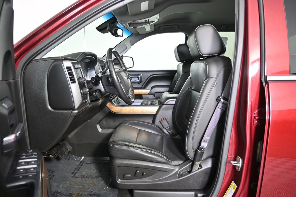 Used 2017 Chevrolet Silverado 1500 LTZ w/ LTZ Plus Package AWD/4WD image 21
