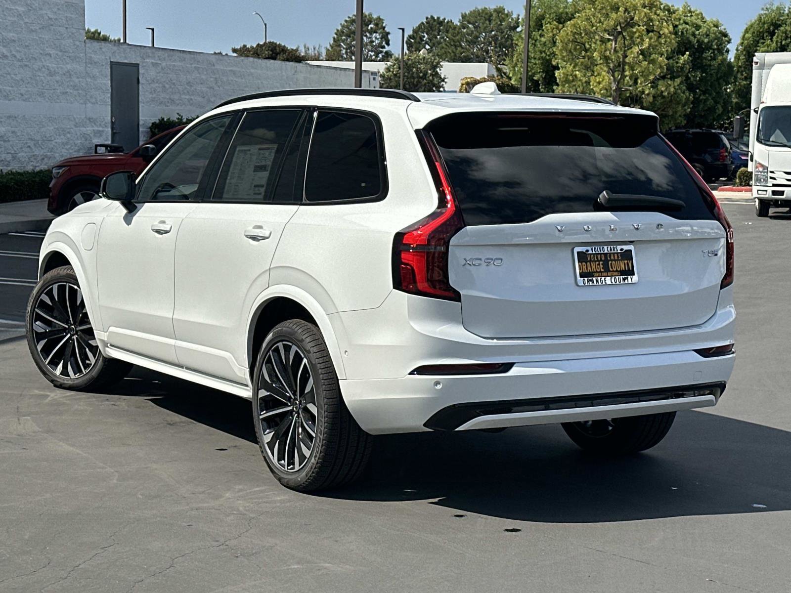 New 2026 Volvo XC90 T8 Ultra w/ Protection Package Premier image 5