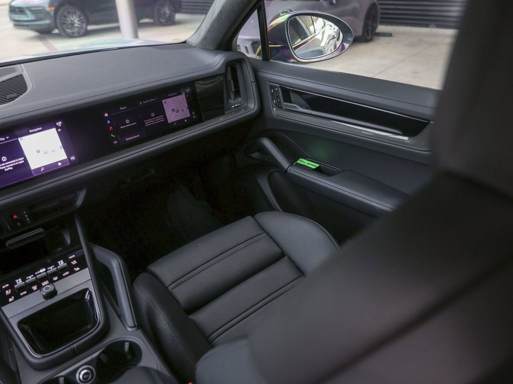 Certified 2026 Porsche Cayenne Turbo GT image 30