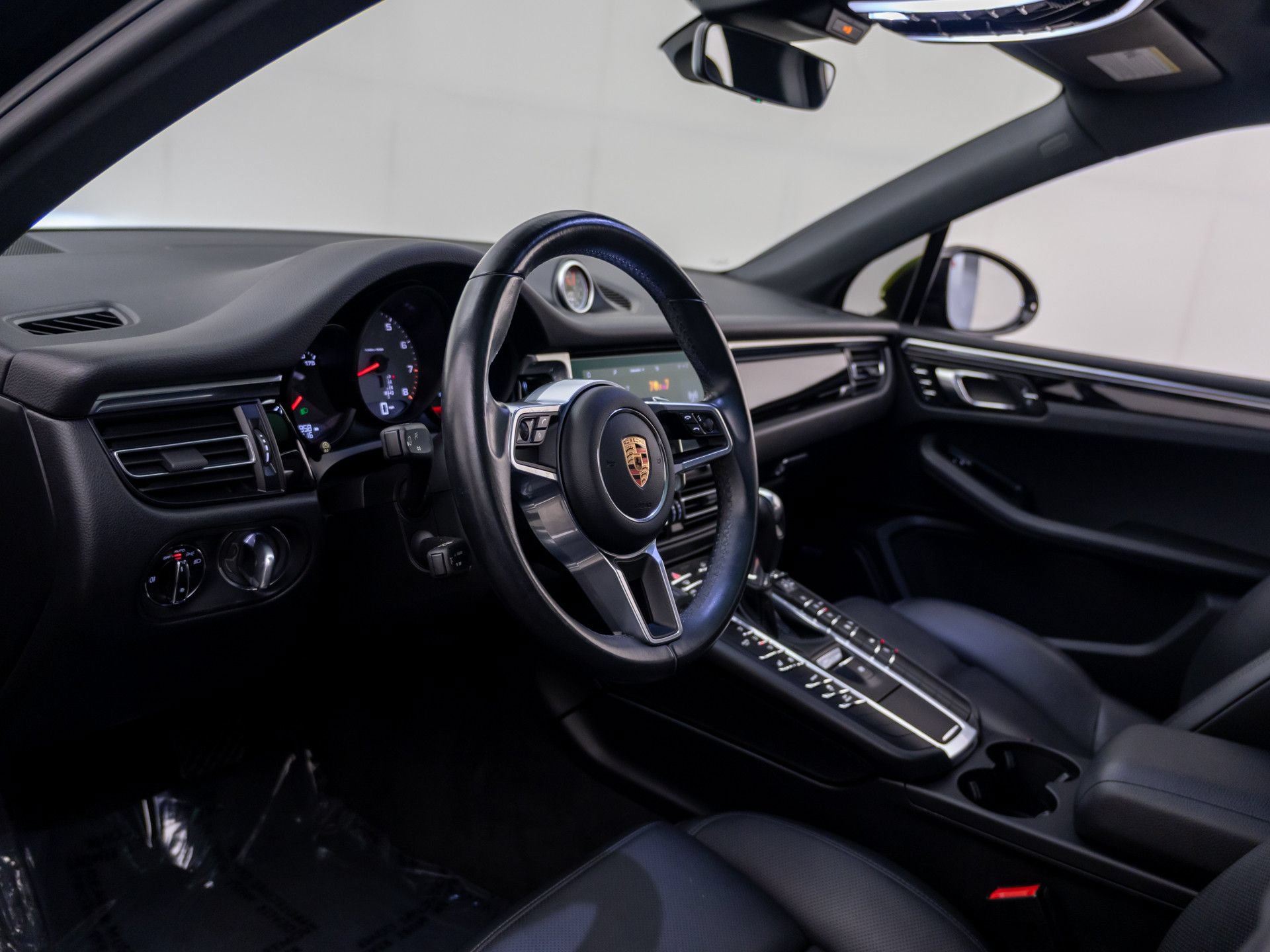 Used 2019 Porsche Macan S AWD/4WD image 18
