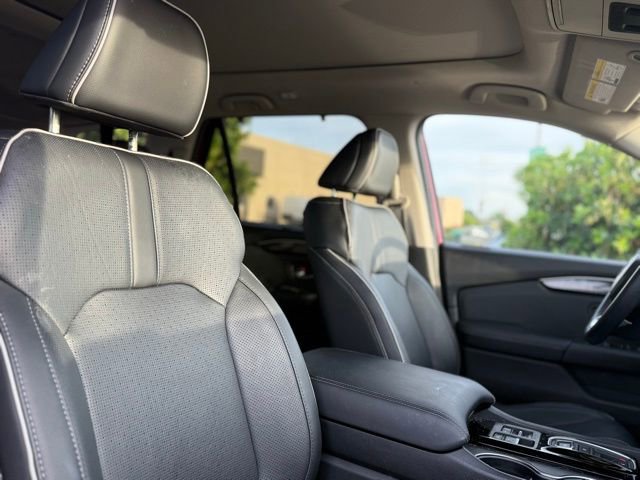 Used 2025 Honda Pilot Elite image 13