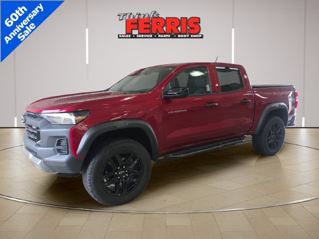 Used 2024 Chevrolet Colorado Trail Boss w/ Technology Package AWD/4WD image 1