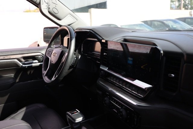 Used 2023 Chevrolet Silverado 1500 LTZ image 19