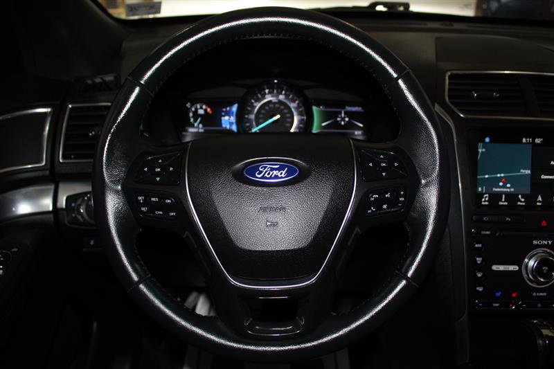Used 2017 Ford Explorer Limited AWD/4WD image 16