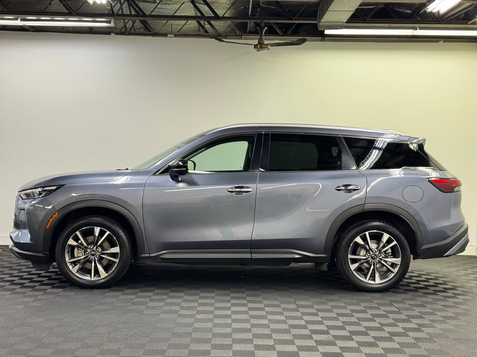 Used 2024 INFINITI QX60 Luxe AWD/4WD image 3