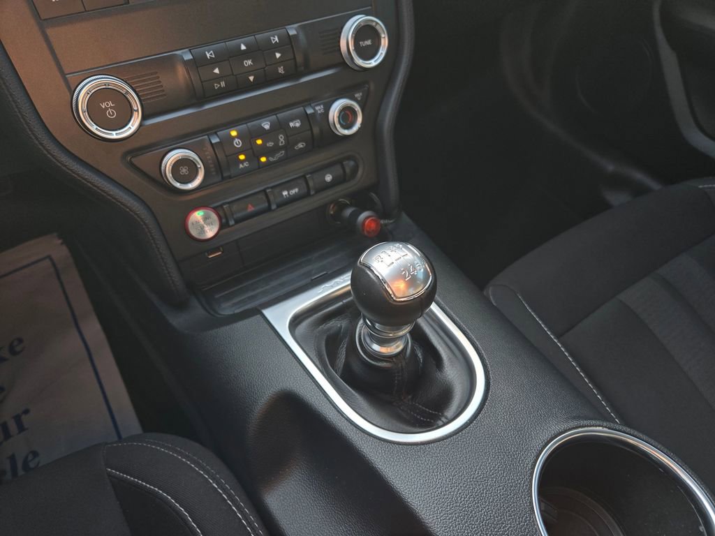 Used 2019 Ford Mustang GT w/ Black Accent Package RWD image 23