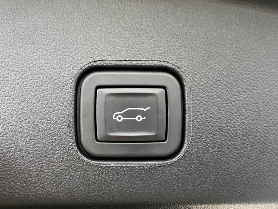 Used 2024 Cadillac Lyriq Luxury w/ LPO, Floor Liner Package image 54