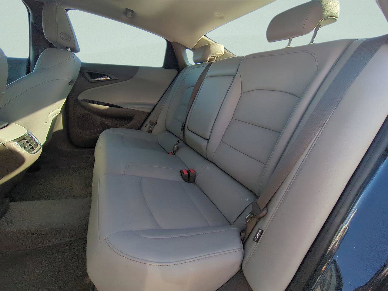 Used 2019 Chevrolet Malibu Hybrid w/ Leather Package image 10