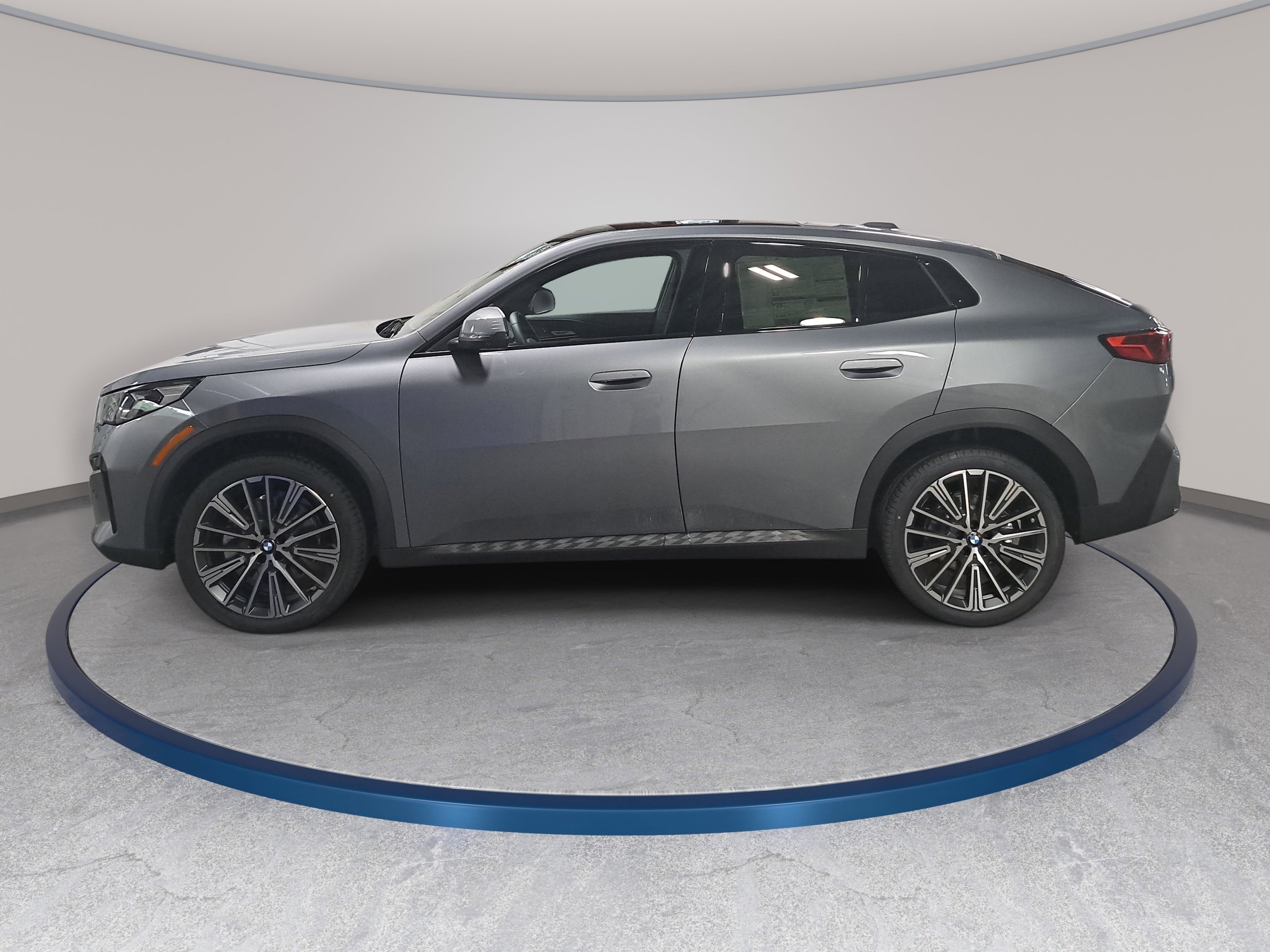 New 2026 BMW X2 xDrive28i w/ Technology Package AWD/4WD image 8