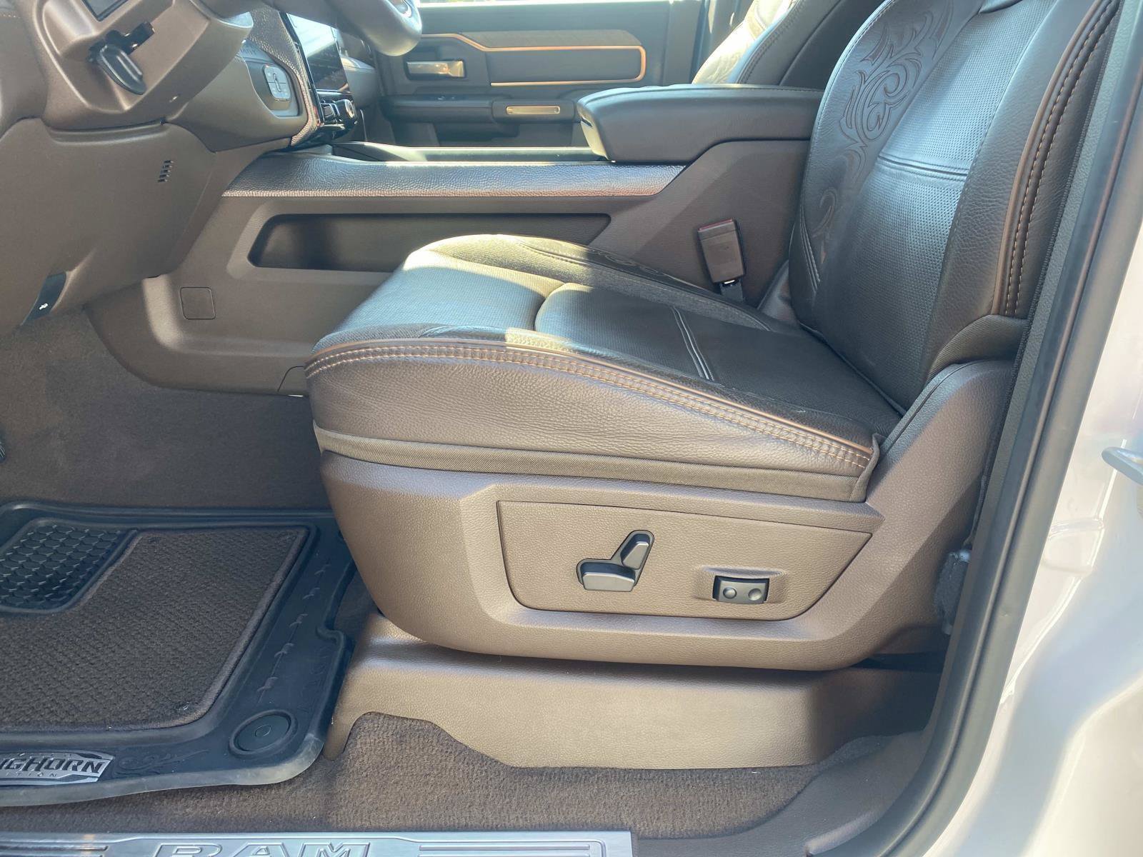 Used 2025 RAM 2500 Limited AWD/4WD image 25