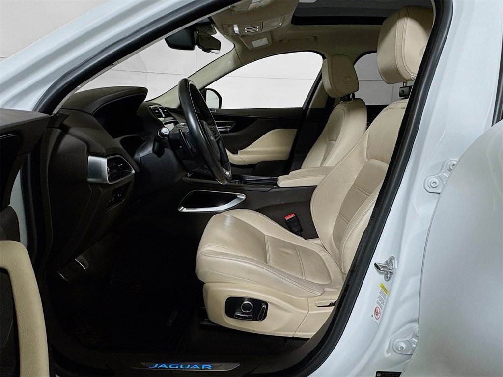 Used 2019 Jaguar F-PACE Prestige image 20
