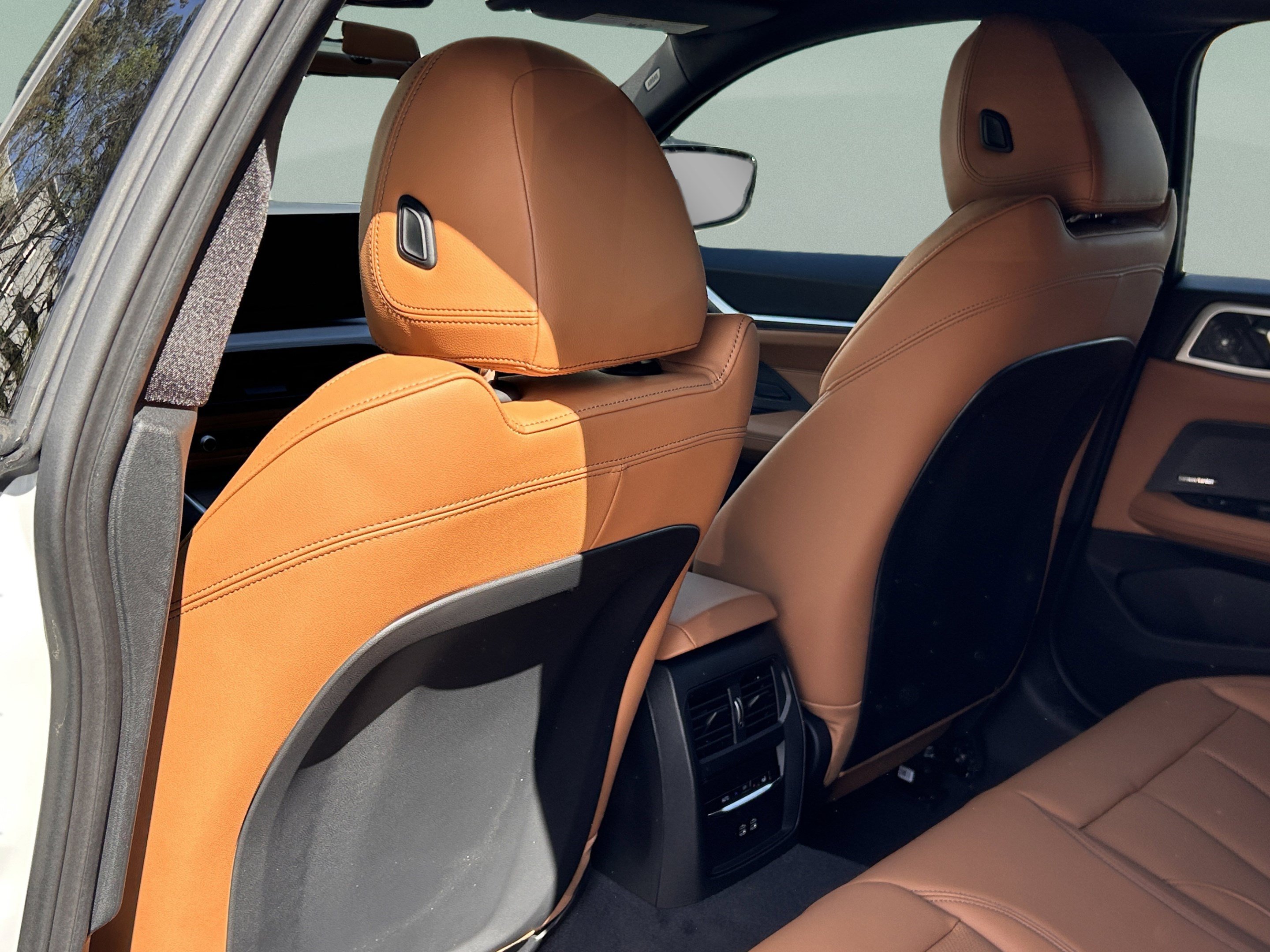 Used 2026 BMW i4 eDrive40 w/ Premium Package RWD image 28