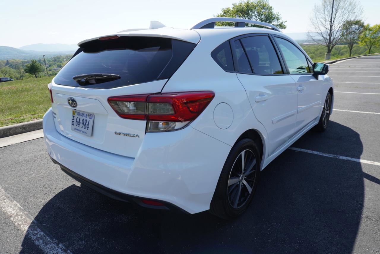 Used 2022 Subaru Impreza 2.0i Premium AWD/4WD image 11