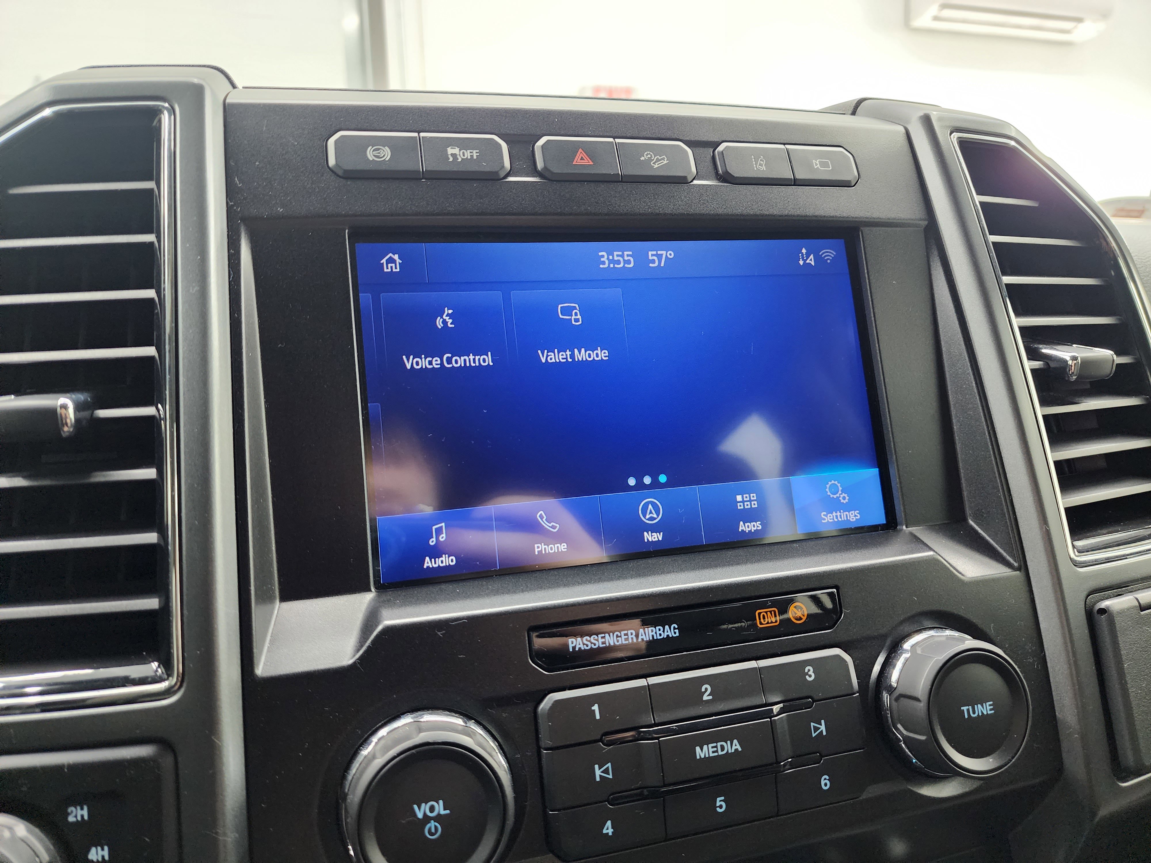 Used 2021 Ford F250 XLT w/ XLT Premium Package AWD/4WD image 61