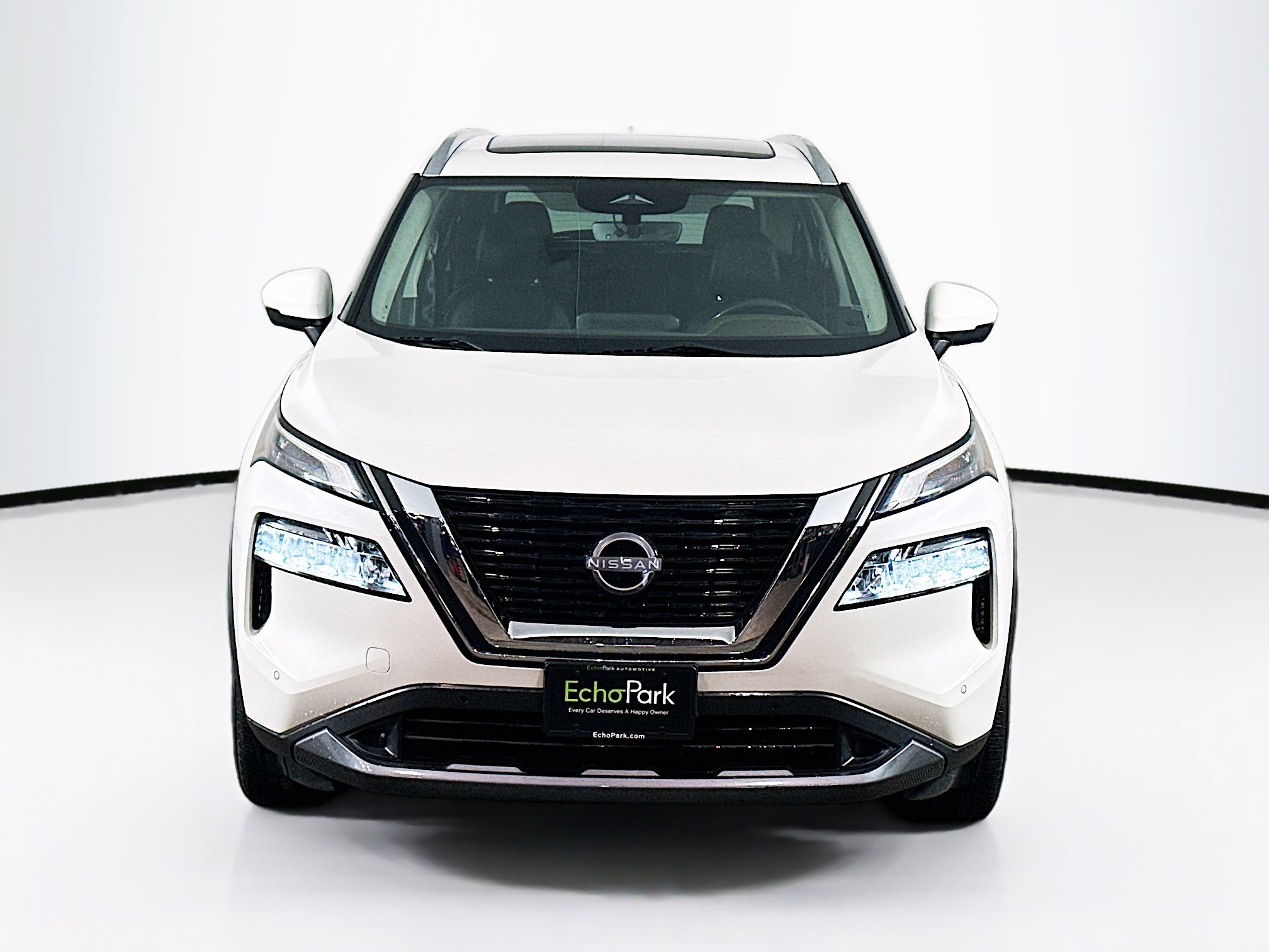 Used 2023 Nissan Rogue SL w/ SL Premium Package image 2