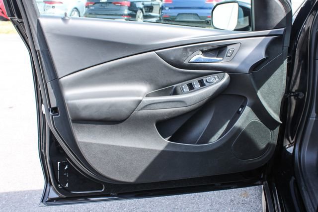 Used 2017 Chevrolet Volt LT w/ Comfort Package image 10