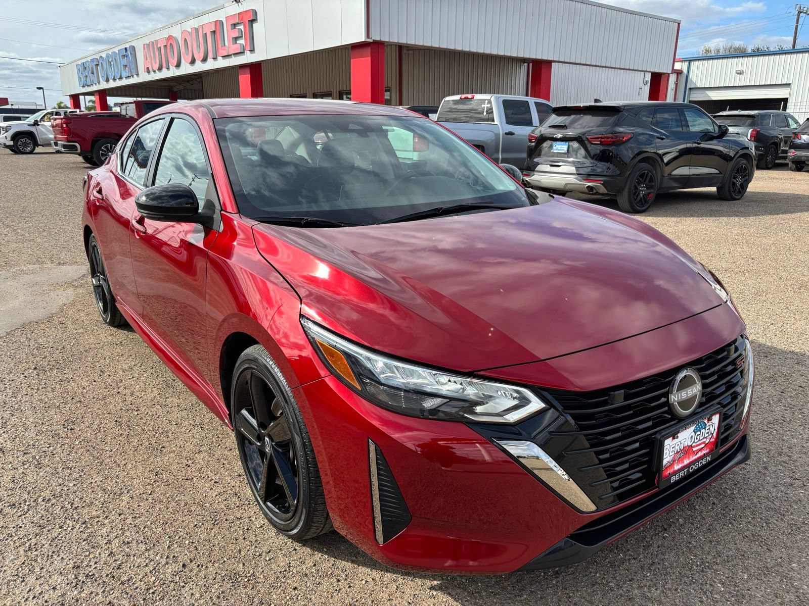 Used 2024 Nissan Sentra SR FWD image 1