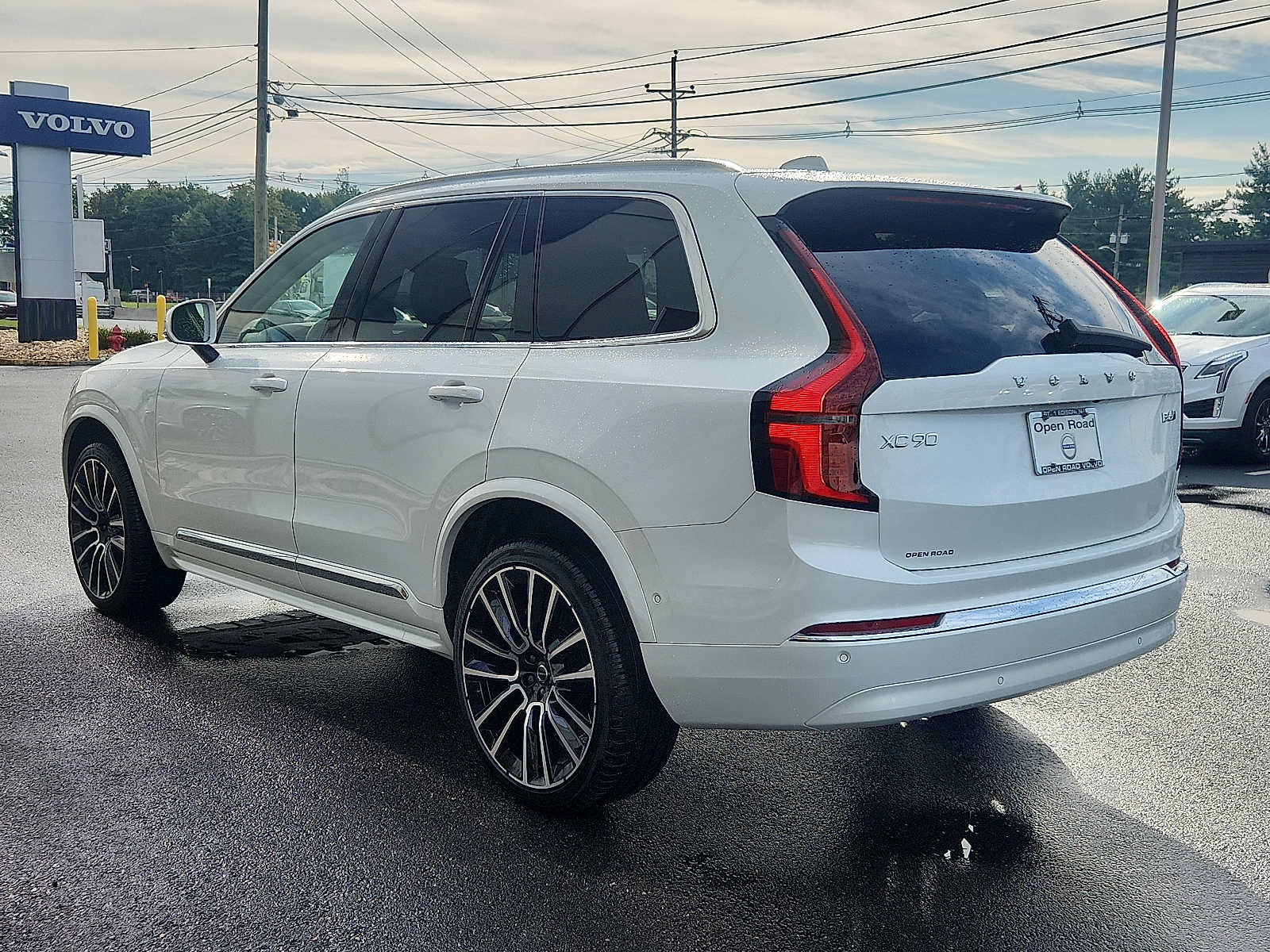 Used 2026 Volvo XC90 B6 Plus w/ Protection Package AWD/4WD image 4