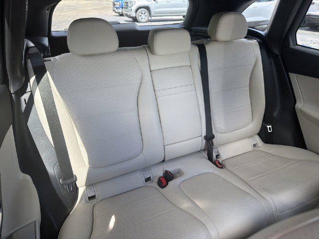 Used 2024 Mercedes-Benz GLC 300 4MATIC image 17