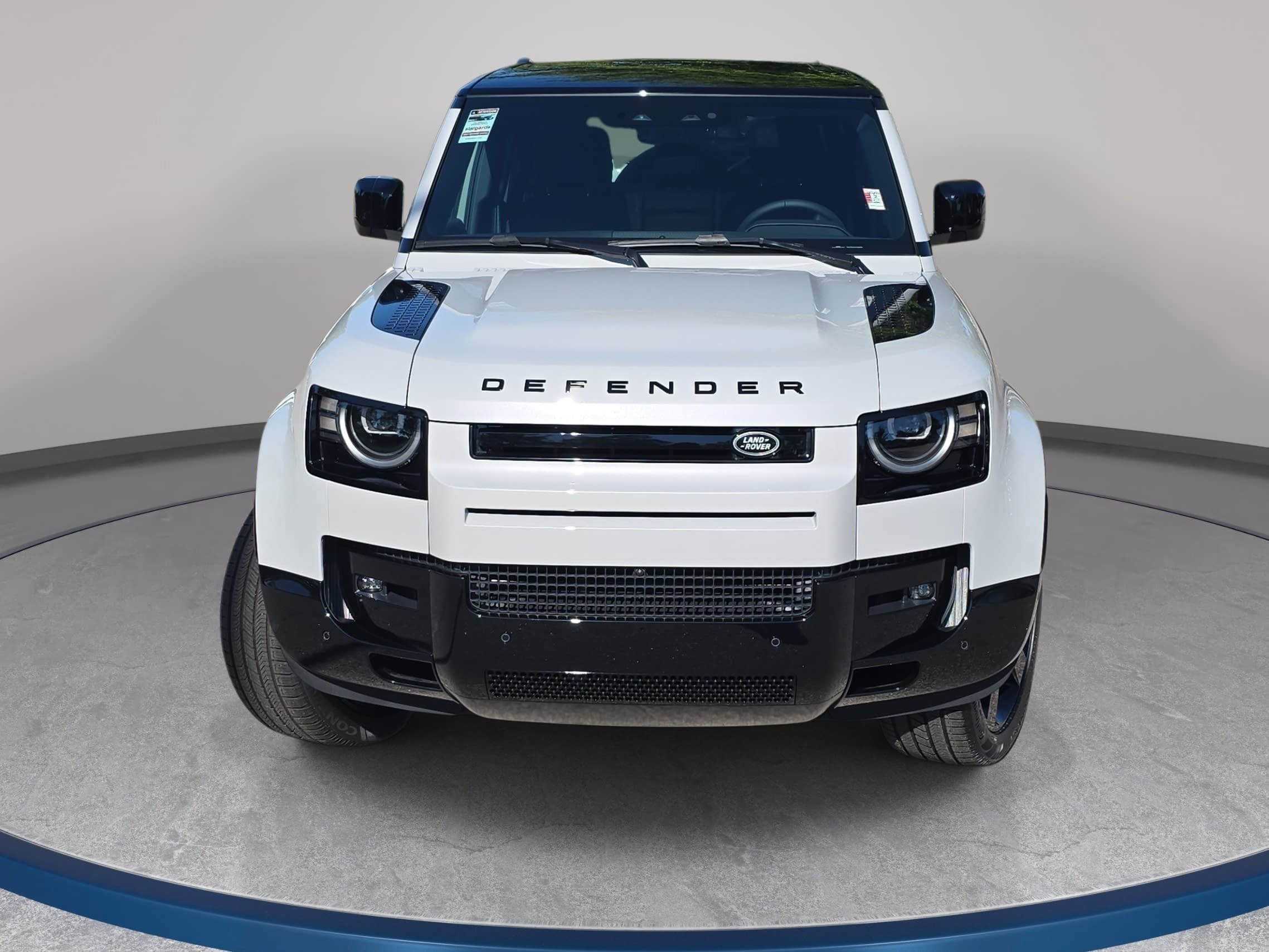 New 2026 Land Rover Defender 110 X-Dynamic SE AWD/4WD image 2