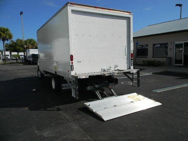 Used 2014 Ford E-350 and Econoline 350 Super Duty RWD image 12