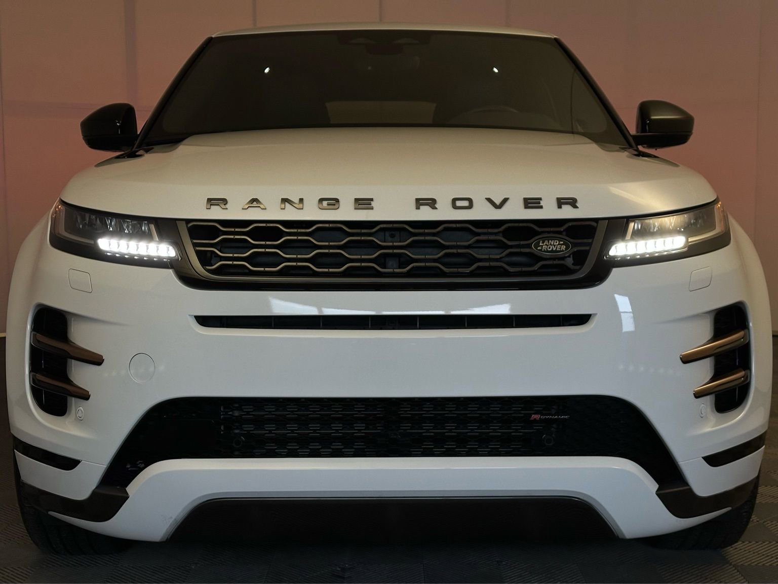 Used 2023 Land Rover Range Rover Evoque R-Dynamic S image 23