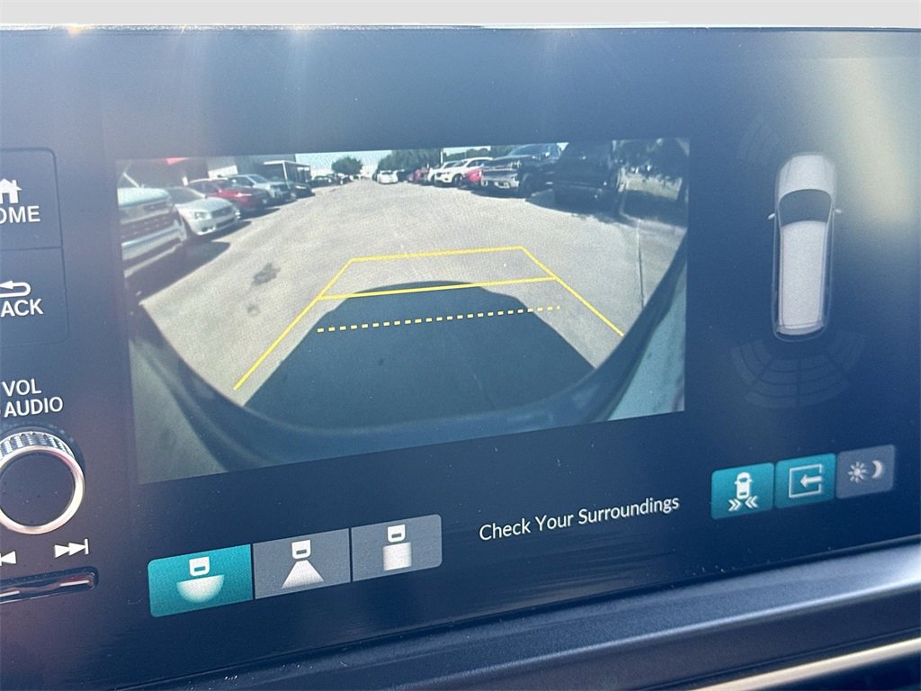 Used 2025 Honda Pilot EX-L image 13