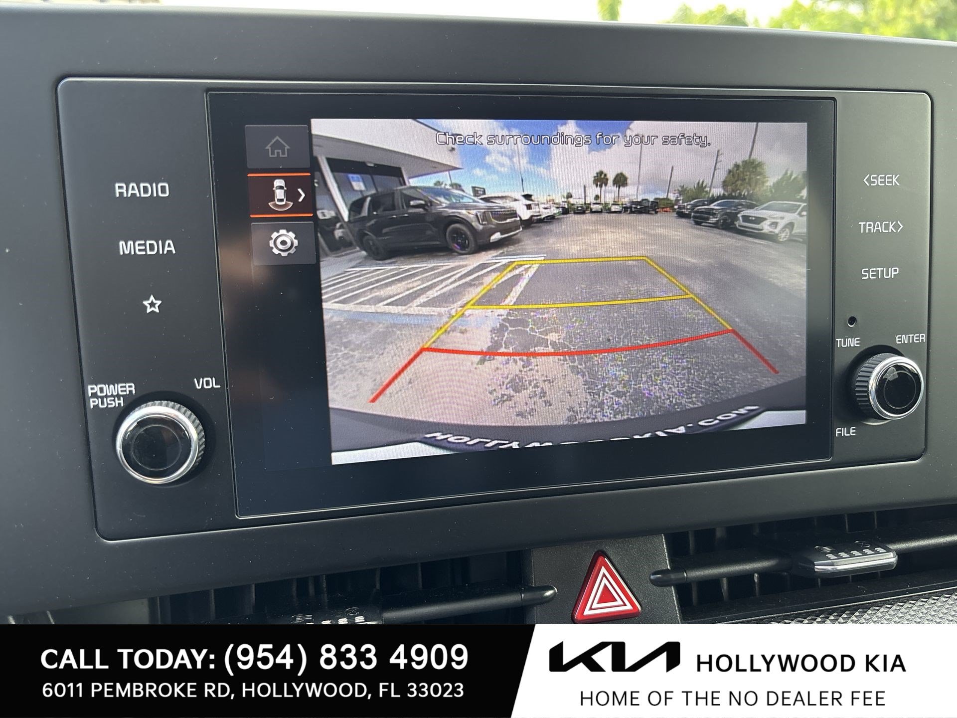 Used 2025 Kia Sportage LX FWD image 22