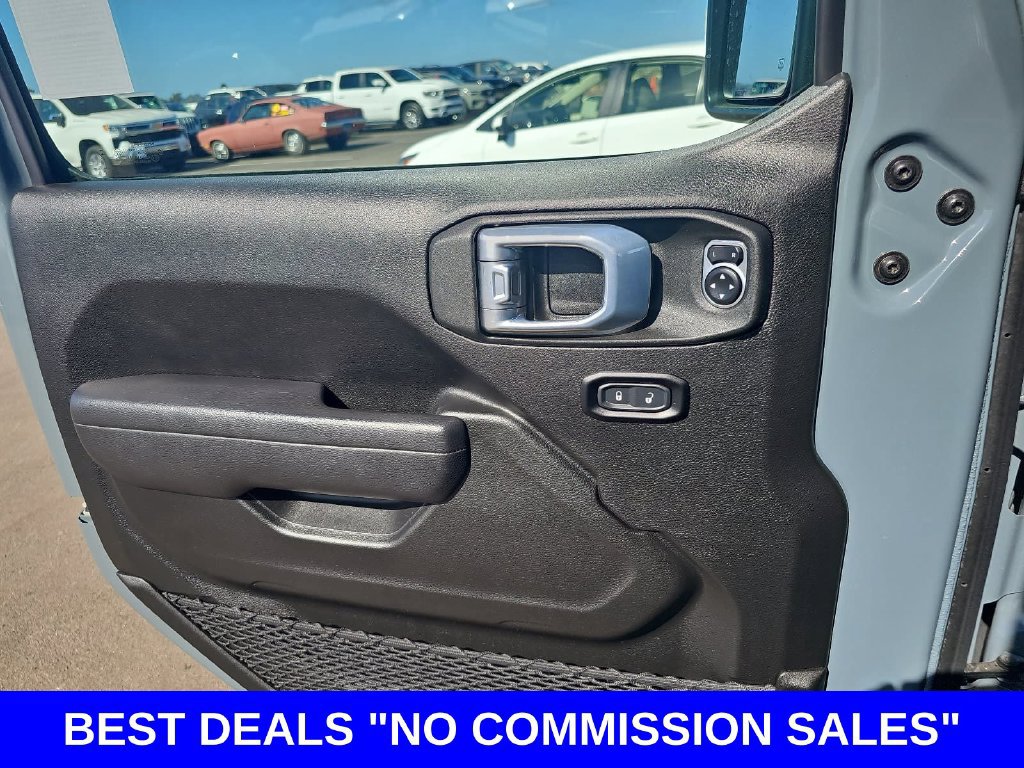 Used 2025 Jeep Gladiator Sport AWD/4WD image 26