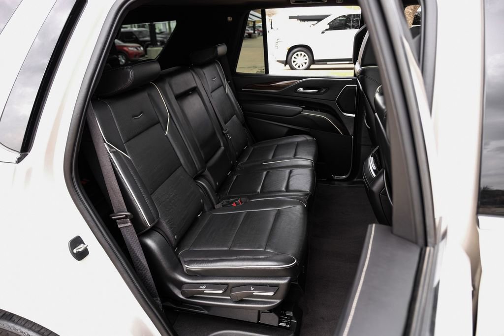Used 2021 Cadillac Escalade Premium Luxury w/ Driver Assist Tech Package AWD/4WD image 39