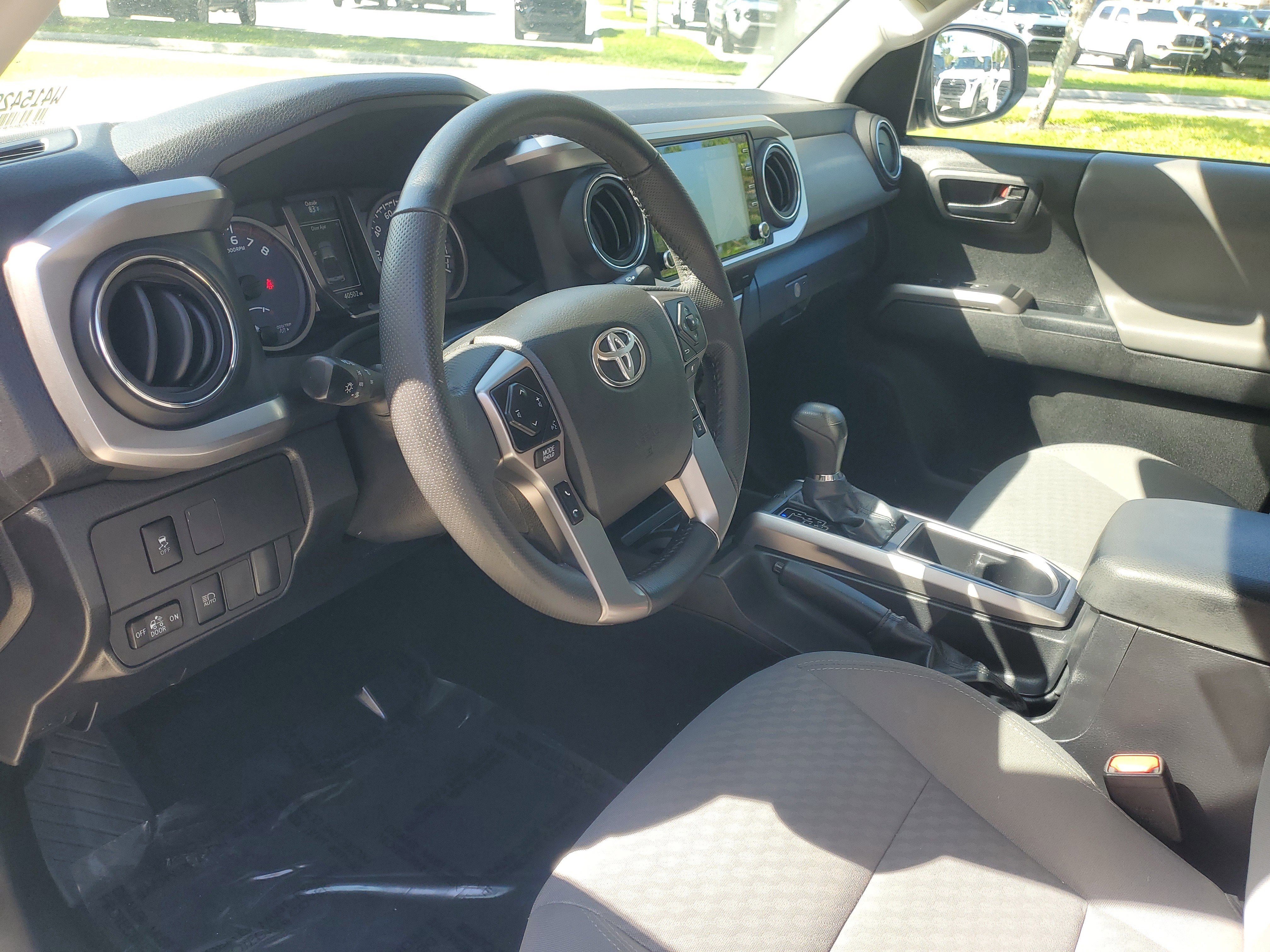 Used 2023 Toyota Tacoma SR5 AWD/4WD image 15