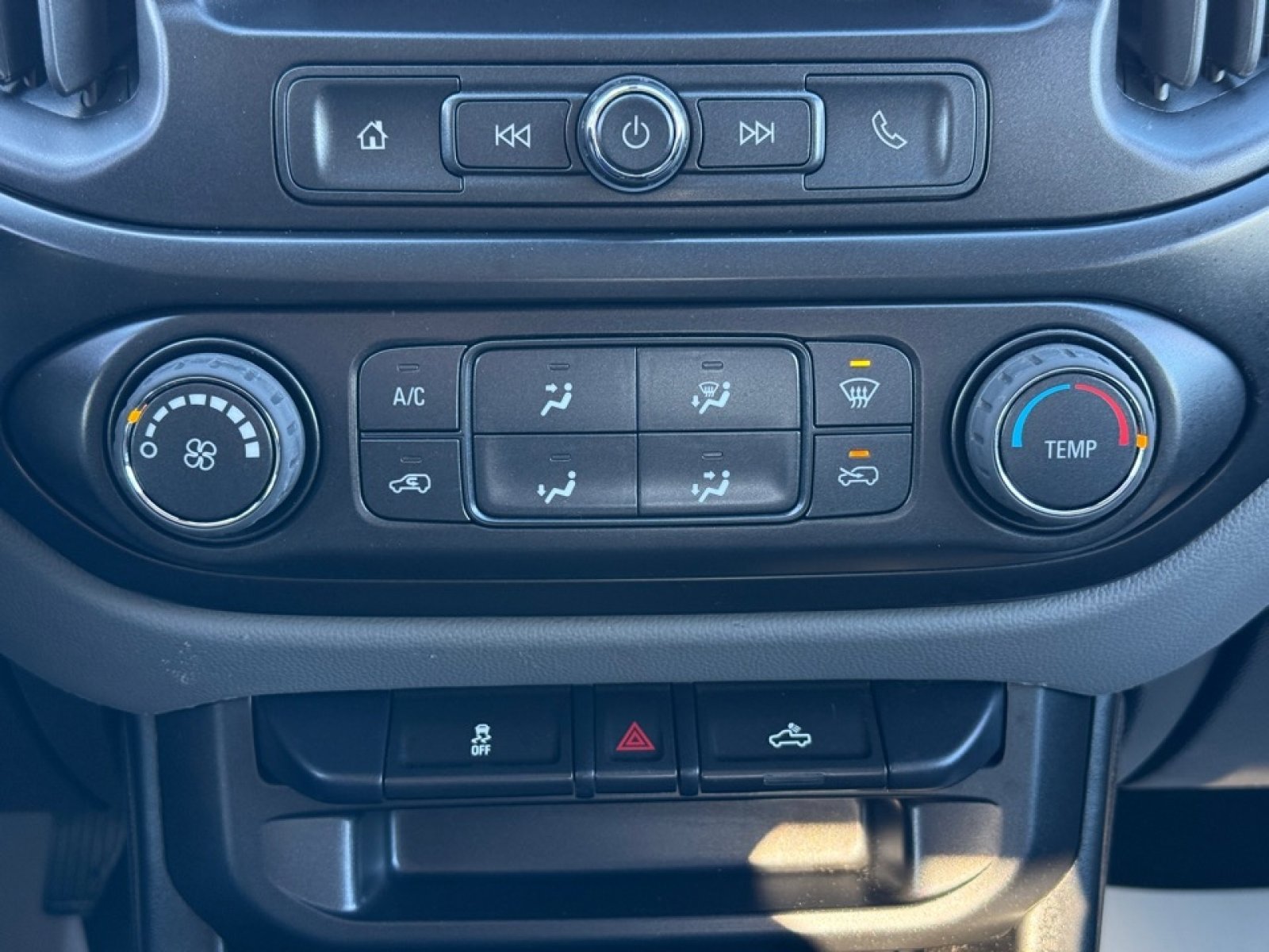 Used 2022 Chevrolet Colorado W/T image 27