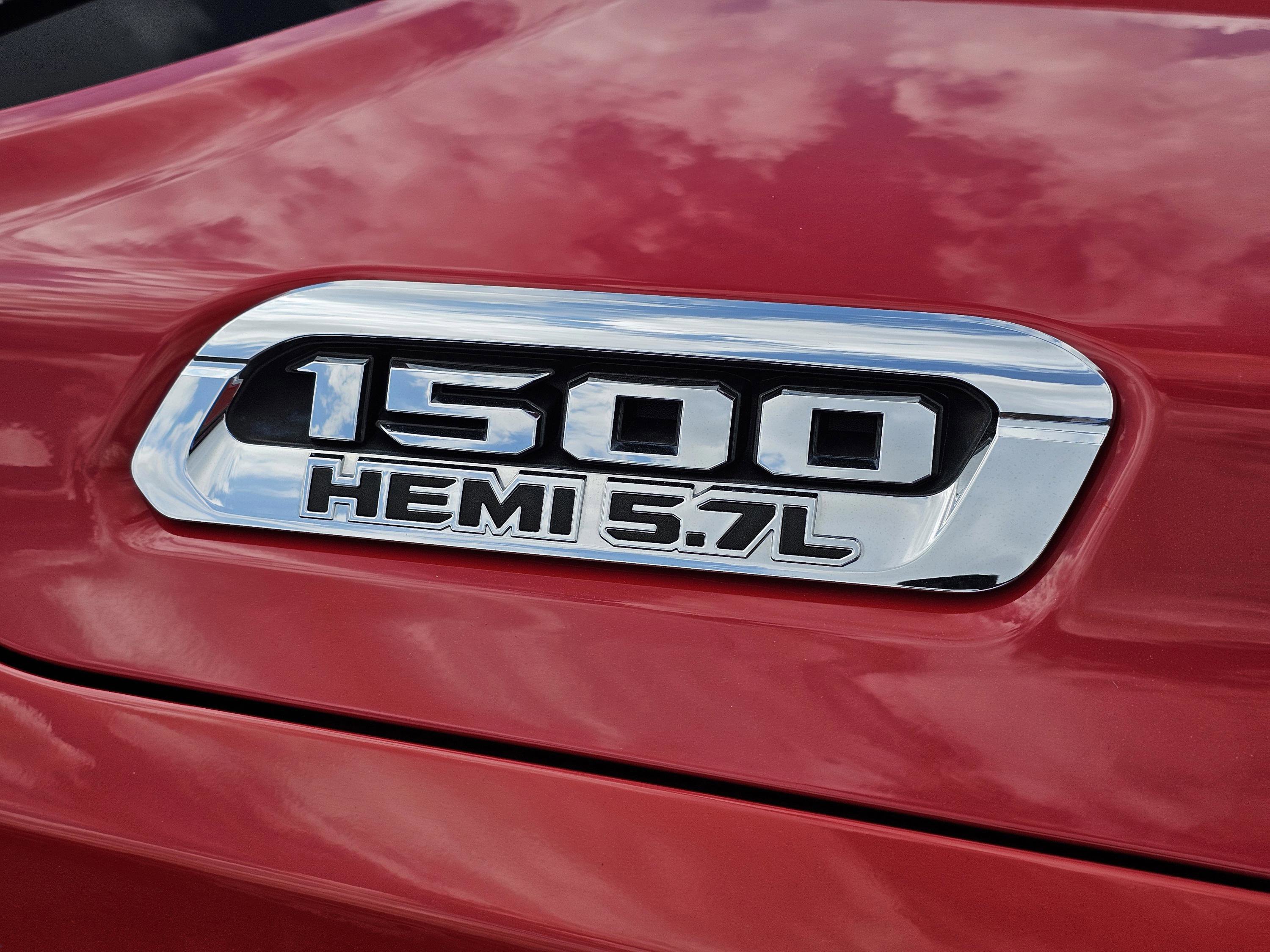 Used 2019 RAM 1500 Laramie AWD/4WD image 7