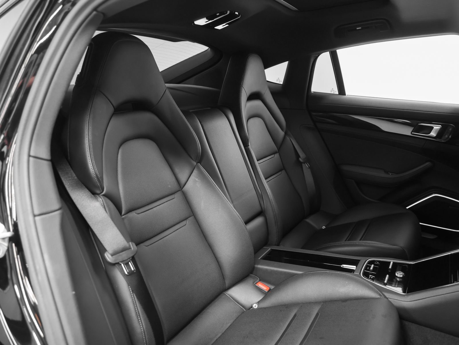 Certified 2023 Porsche Panamera AWD/4WD image 24