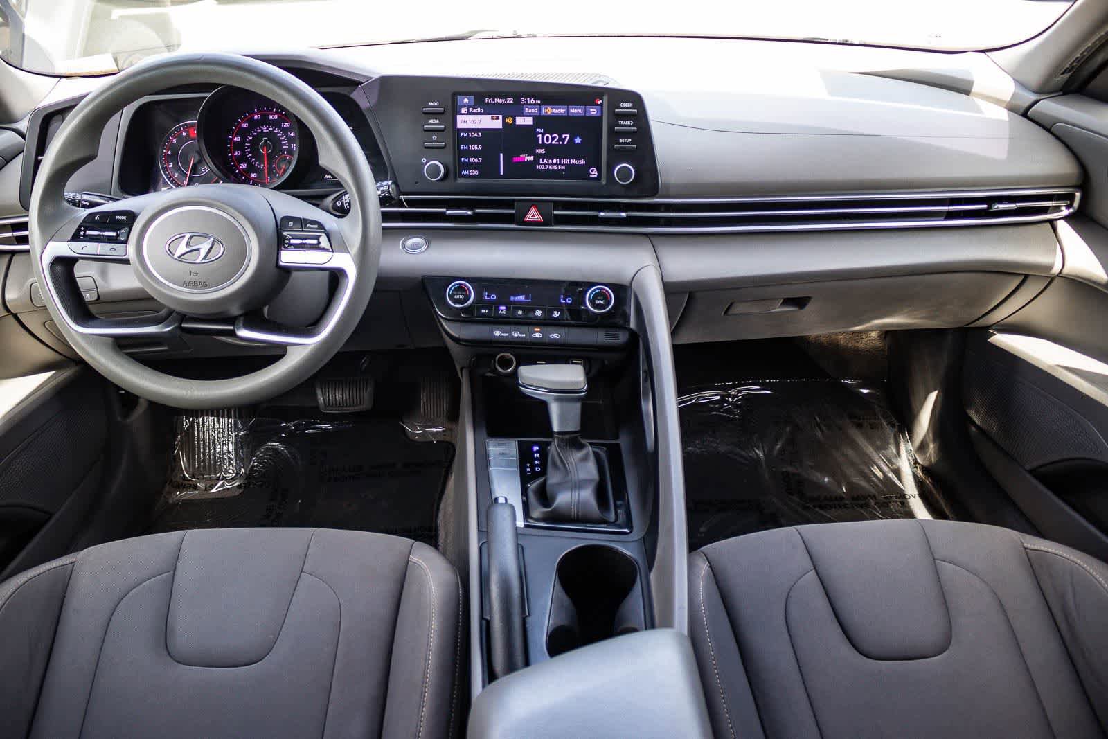 Used 2023 Hyundai Elantra SEL FWD image 12