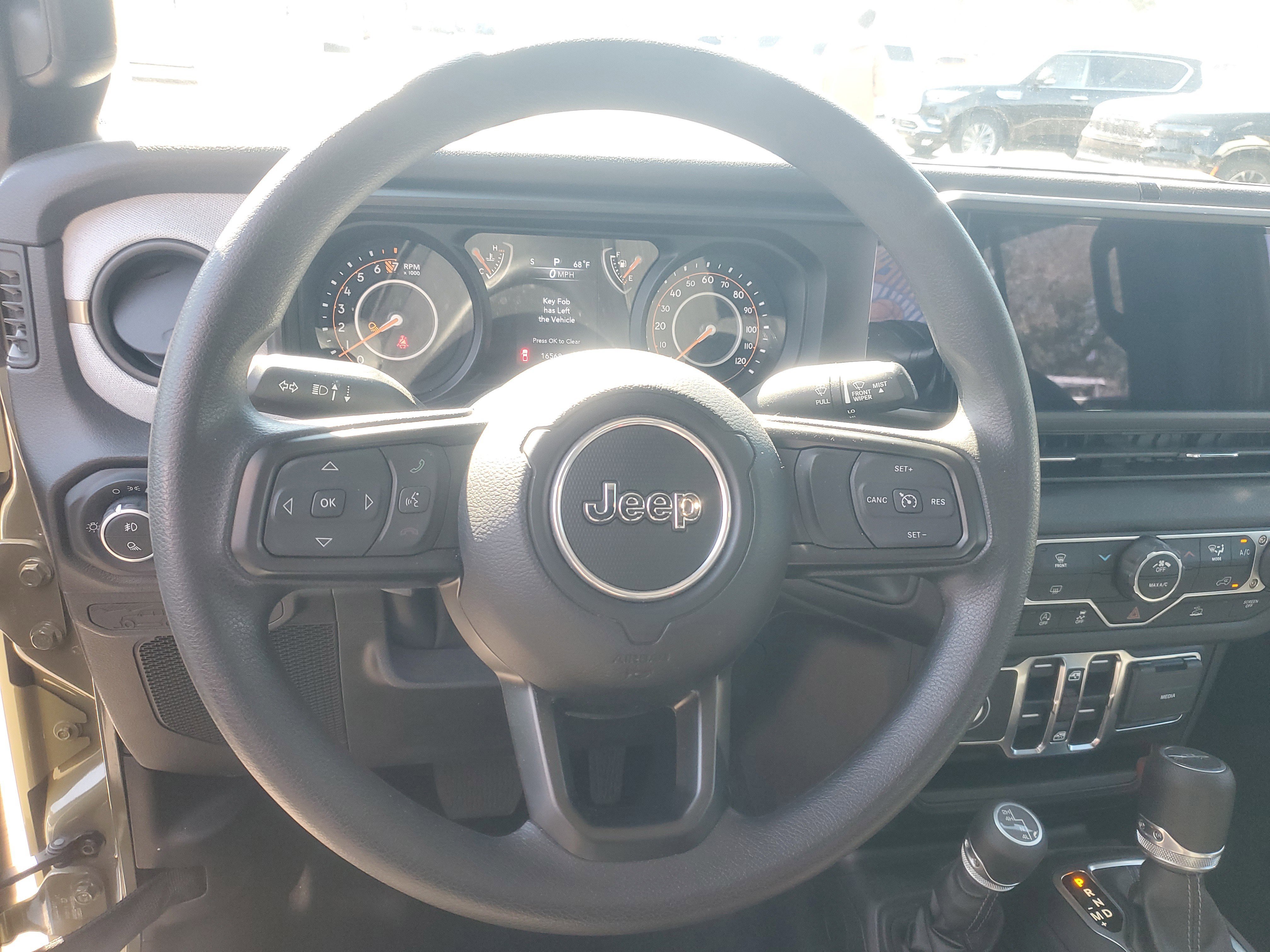 Used 2025 Jeep Gladiator Sport AWD/4WD image 26