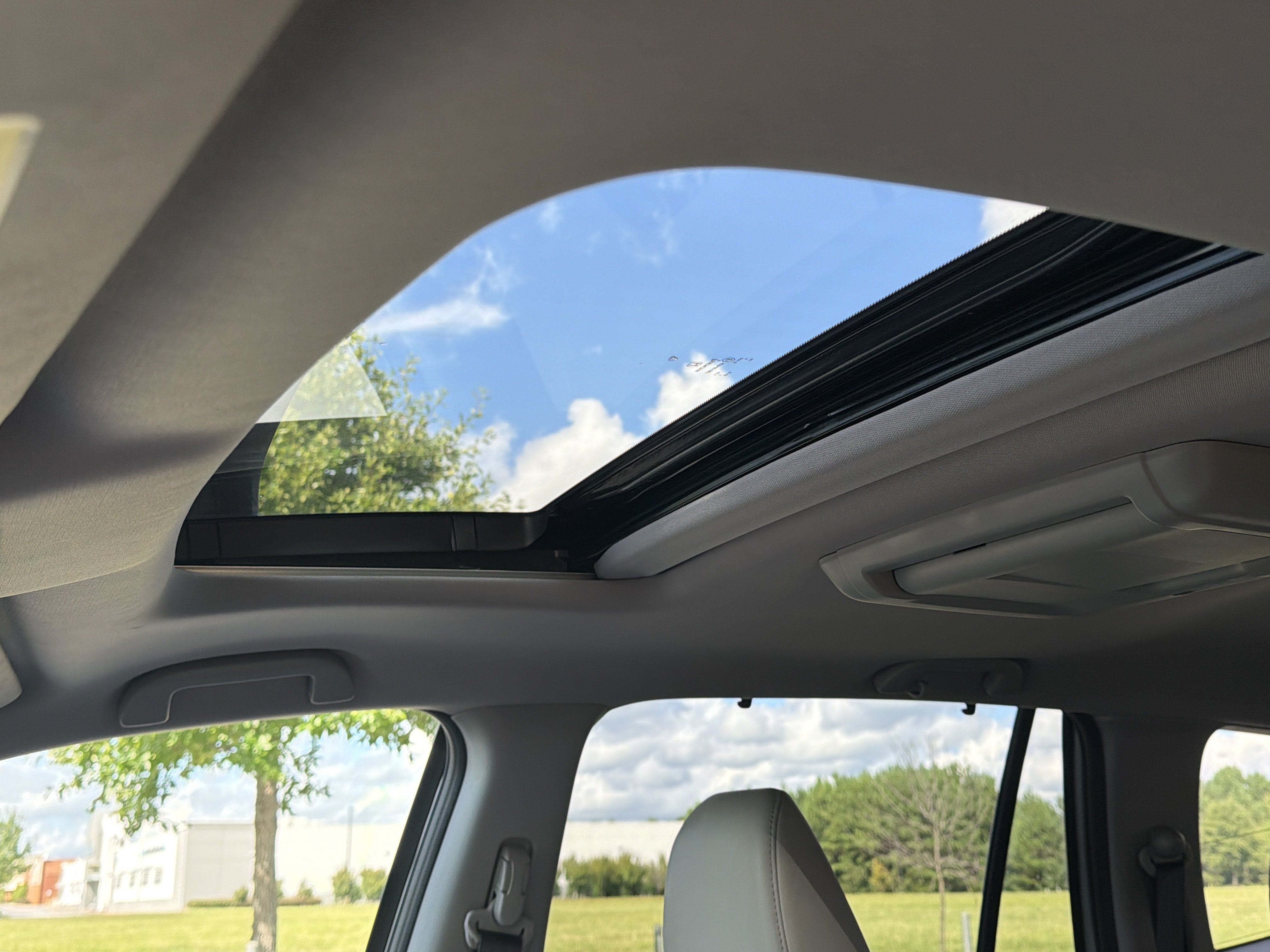 Used 2016 Honda Pilot Touring image 11