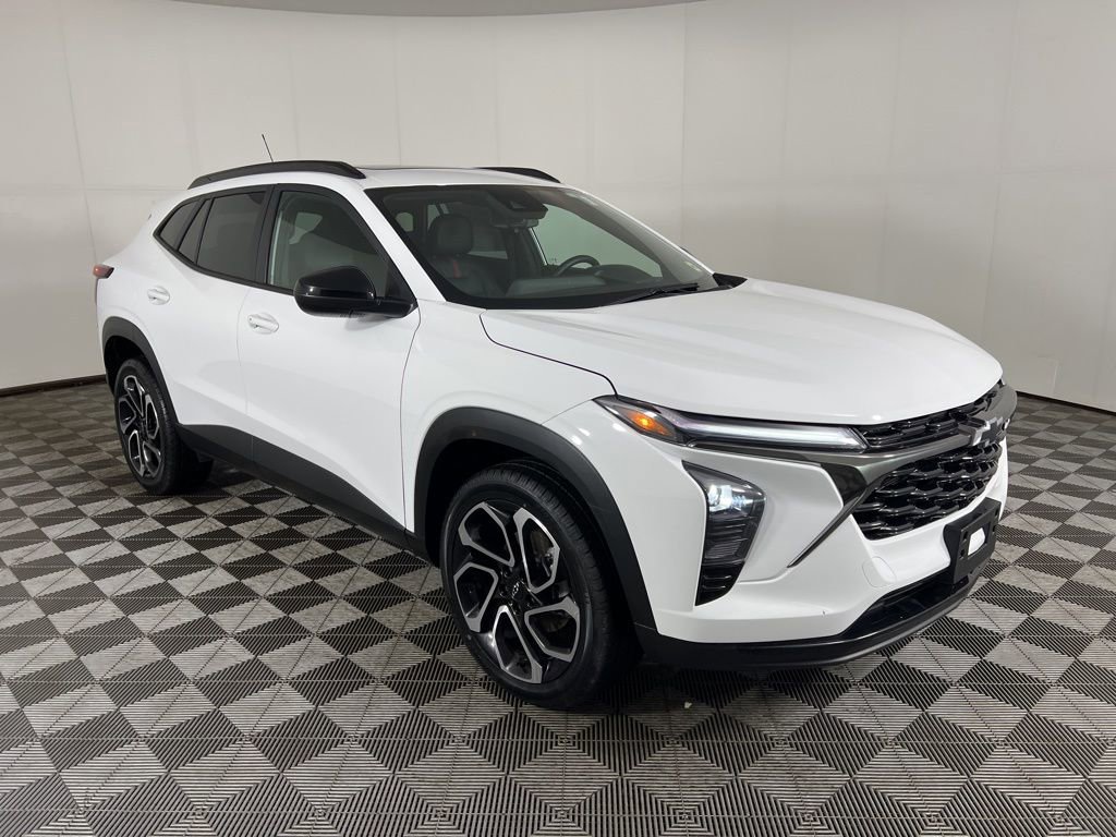 Used 2024 Chevrolet Trax RS w/ Sunroof Package image 28