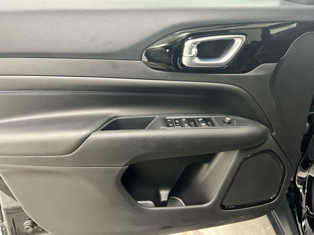 New 2026 Jeep Compass Latitude AWD/4WD image 19