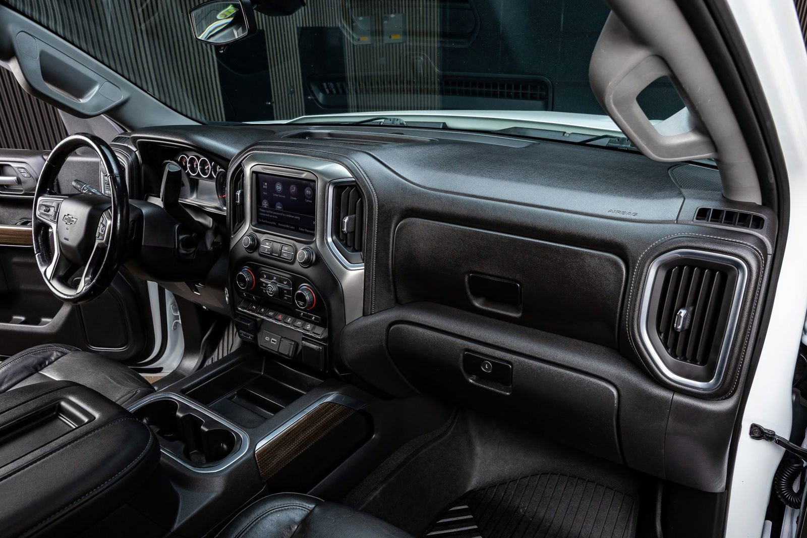 Used 2020 Chevrolet Silverado 1500 LT Trail Boss image 18