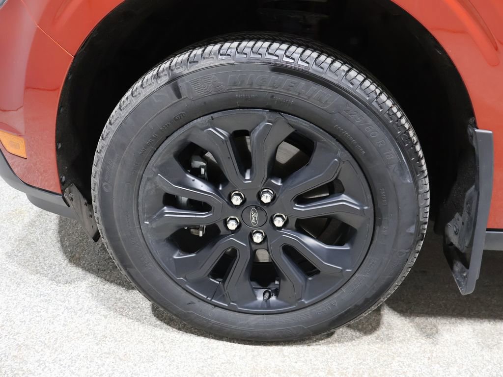 Used 2024 Ford Maverick Lariat w/ Black Appearance Package image 16