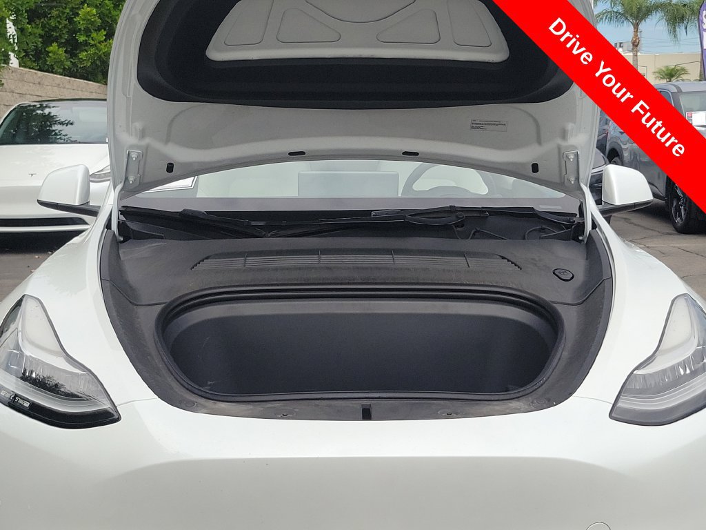 Used 2022 Tesla Model Y Long Range AWD/4WD image 23