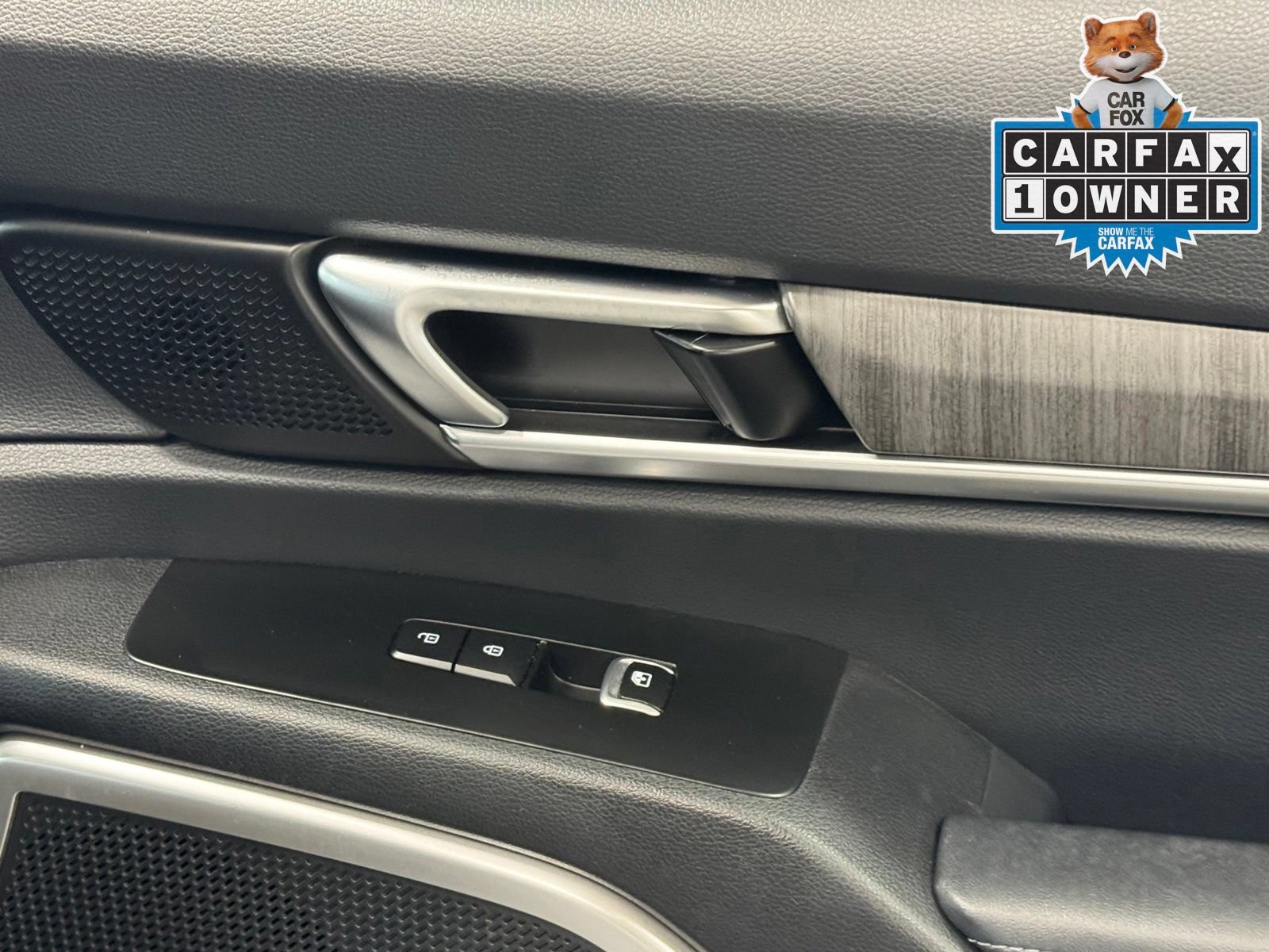 Used 2023 Kia Telluride EX w/ EX Captain's Chair Package FWD image 55